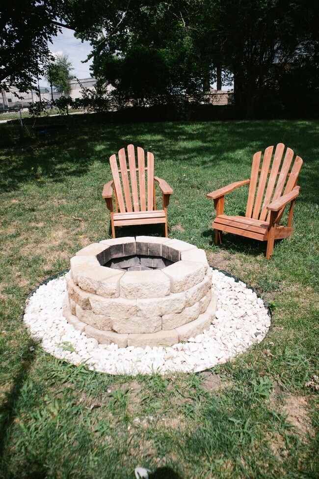 Building Photo - Waldo House