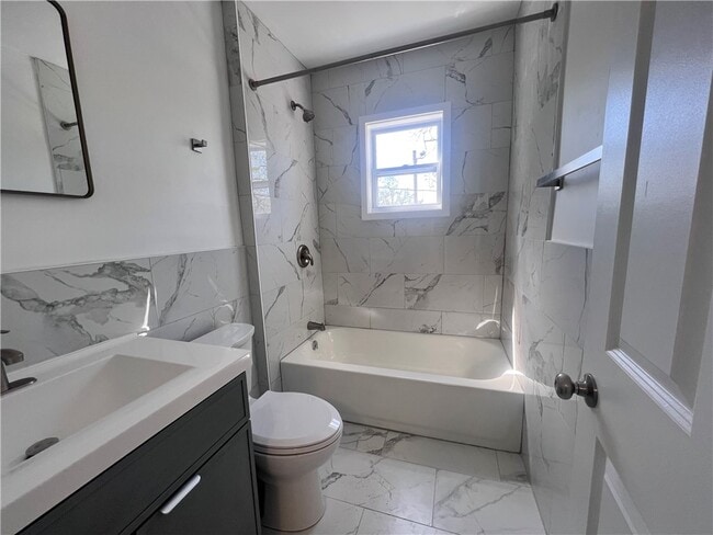 Building Photo - 43 Lawton St