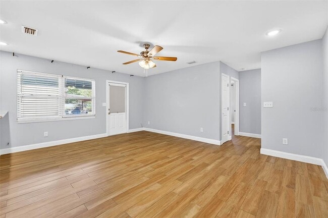 Building Photo - 1012 W Adalee St