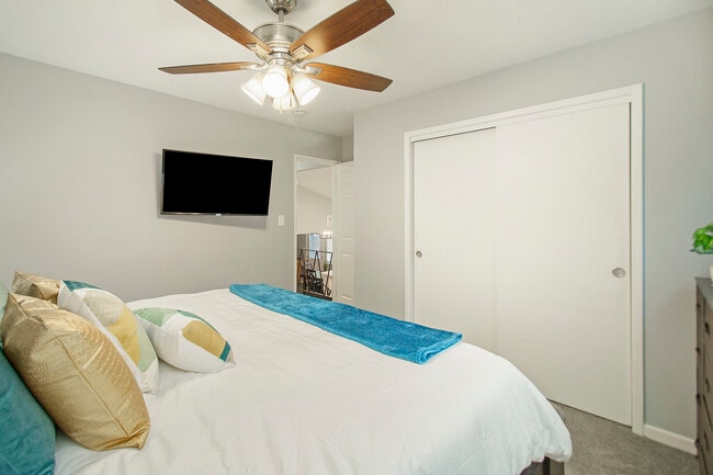 Building Photo - 63 S Main St