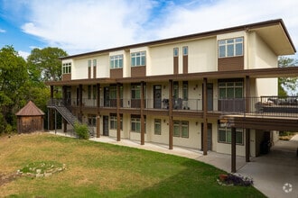 Building Photo - South Austin Serenity