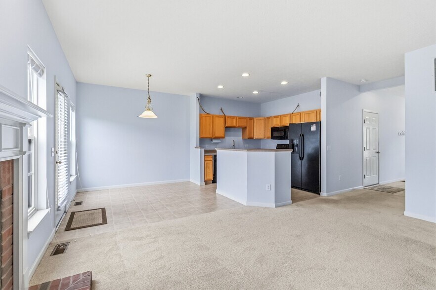 Building Photo - 105 Limestone Ct