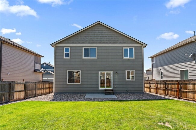Building Photo - Beautiful 4 Bed 3 Bath in Lorson Ranch!!!