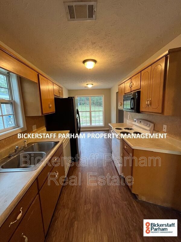 Building Photo - 546 Wilder Dr