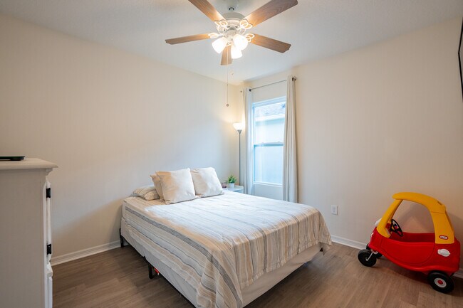 Building Photo - 5230 Bracks Landing Dr