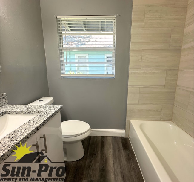 Building Photo - 723 Madison Ave