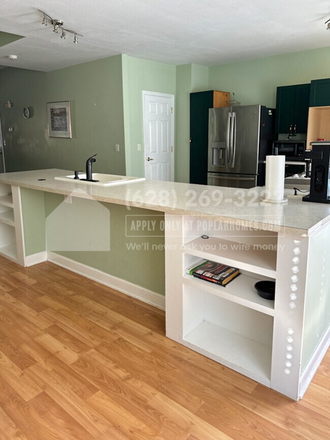 2451 Riverside Dr 2451 Riverside Dr Cincinnati OH 45202 Apartment