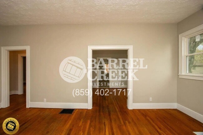 Building Photo - 2-Bedroom 1-Bath + Bonus room