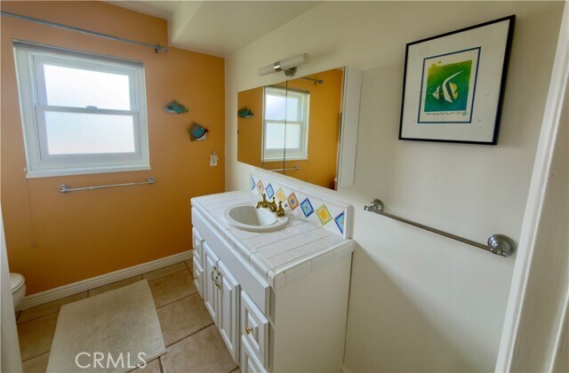 Building Photo - 251 Lower Cliff Dr