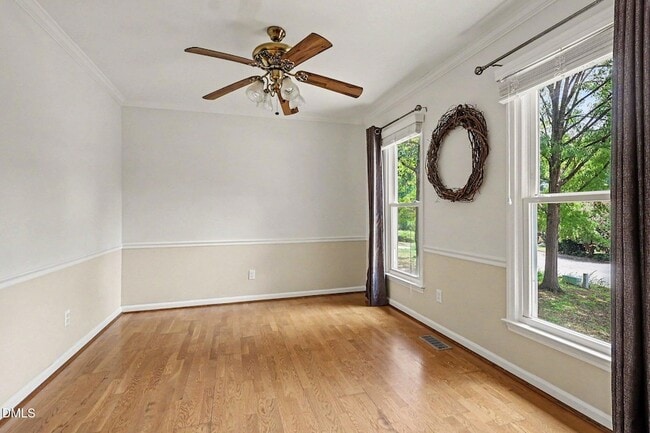 Building Photo - 302 Hutchins Dr