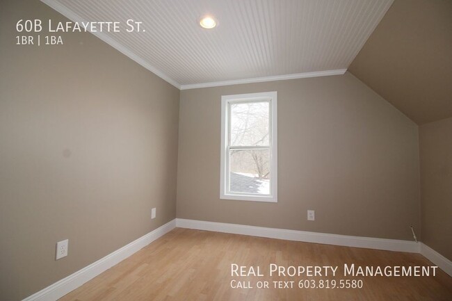 Building Photo - Spacious 1 Bedroom Apartment in Rochester!