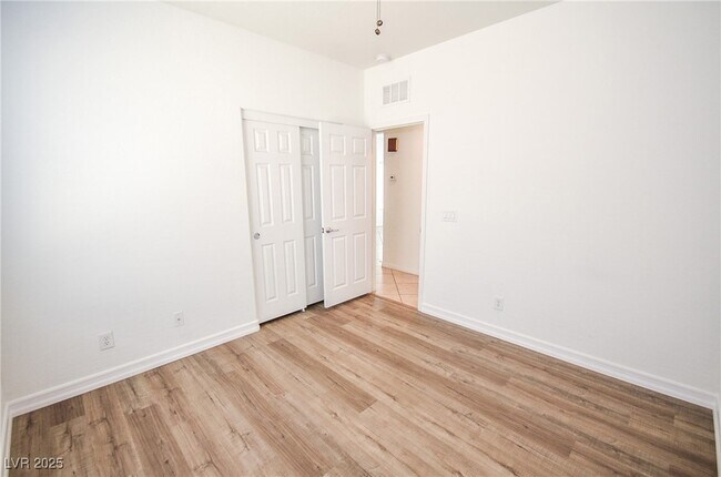 Building Photo - 4077 Beisner St