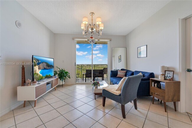Building Photo - 3500 Coral Wy