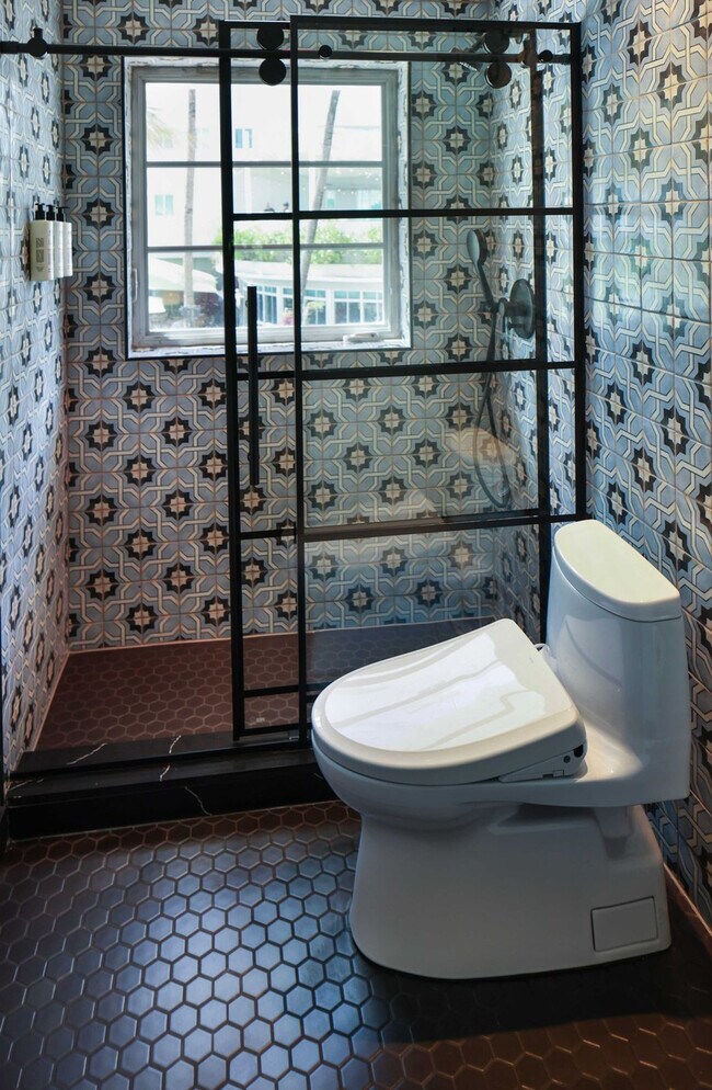 Building Photo - 1200 Ocean Dr