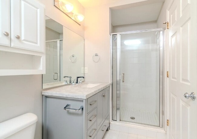 Building Photo - Stunning 2BR/2.5BA Townhouse with Dual Primary Suites, 2-Car Garage & Bonus Loft