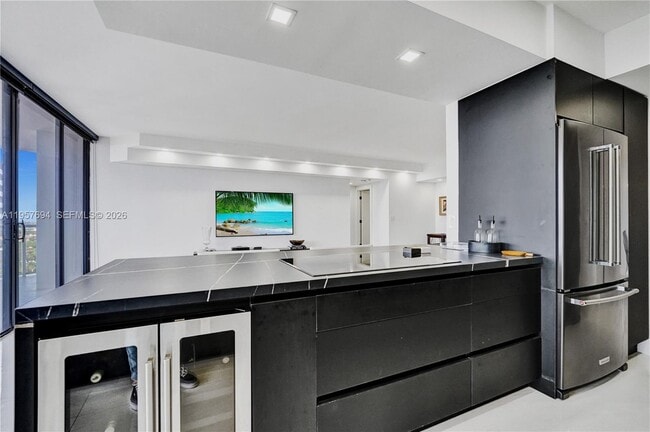 Building Photo - 20281 E Country Club Dr