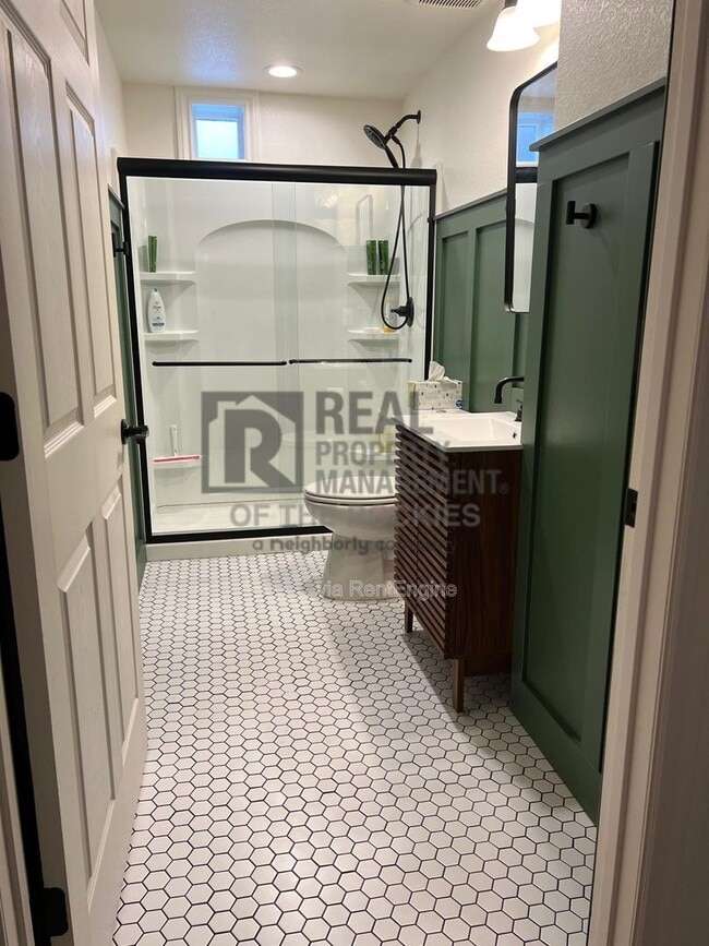 Building Photo - 2262 Muir Ln