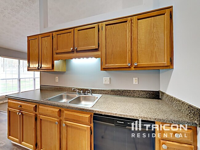 Building Photo - 1610 Westfield Ct NW