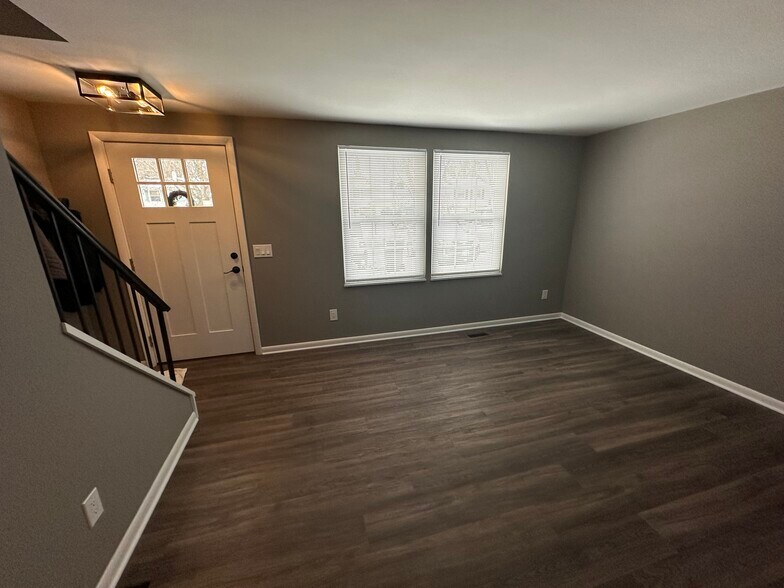 Living Room - 35 Farmbrook Drive