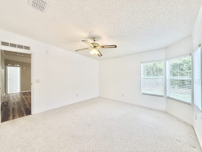 Building Photo - 43 Sargent St