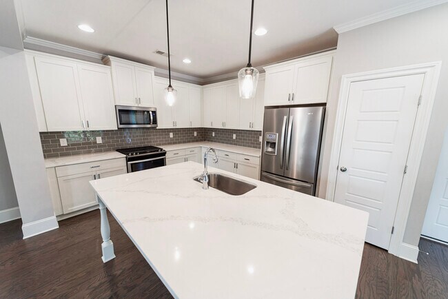 Building Photo - 1791 Willow Way