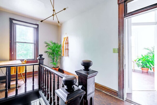 Building Photo - 241 W Water St