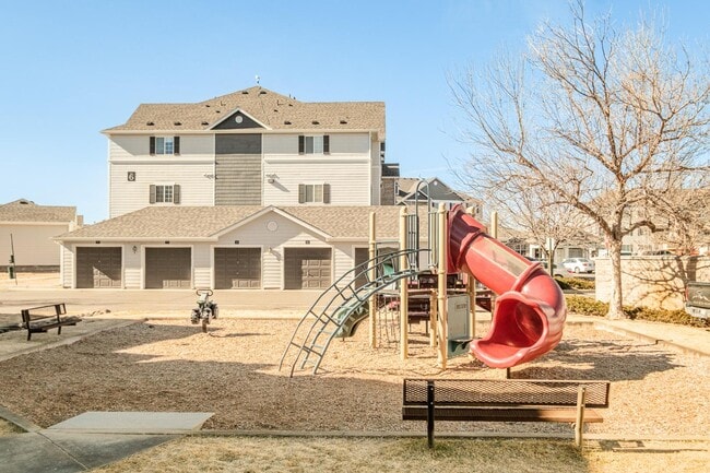 Building Photo - 15700 E Jamison Dr