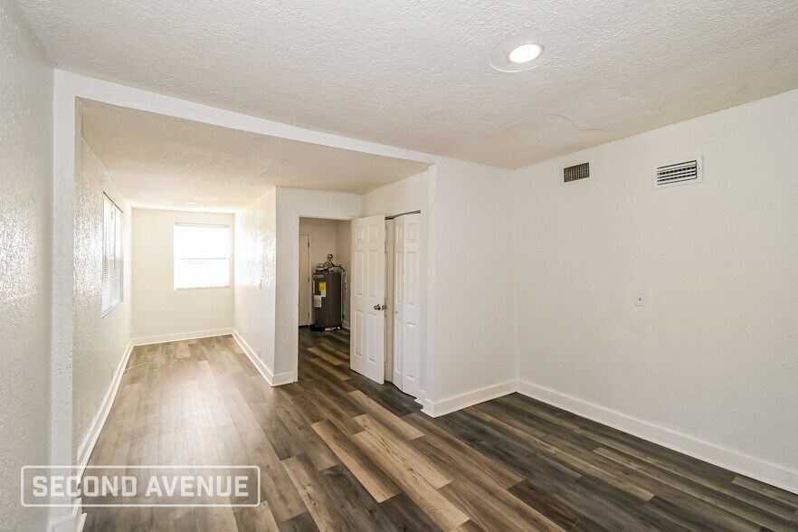 Building Photo - 1585 W 16th St