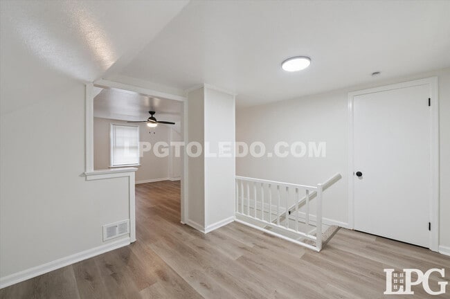 Building Photo - 3714 Wallwerth Dr