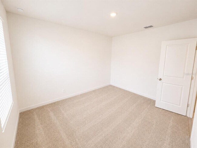 Building Photo - 3171 Totem Rd