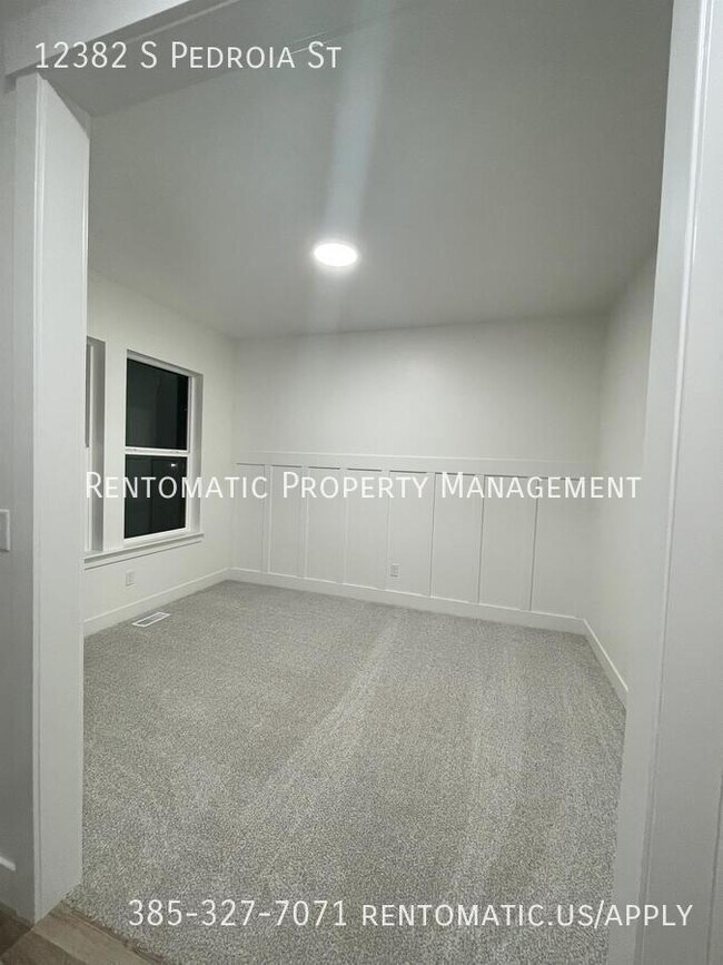 Building Photo - 12382 Pedroia St