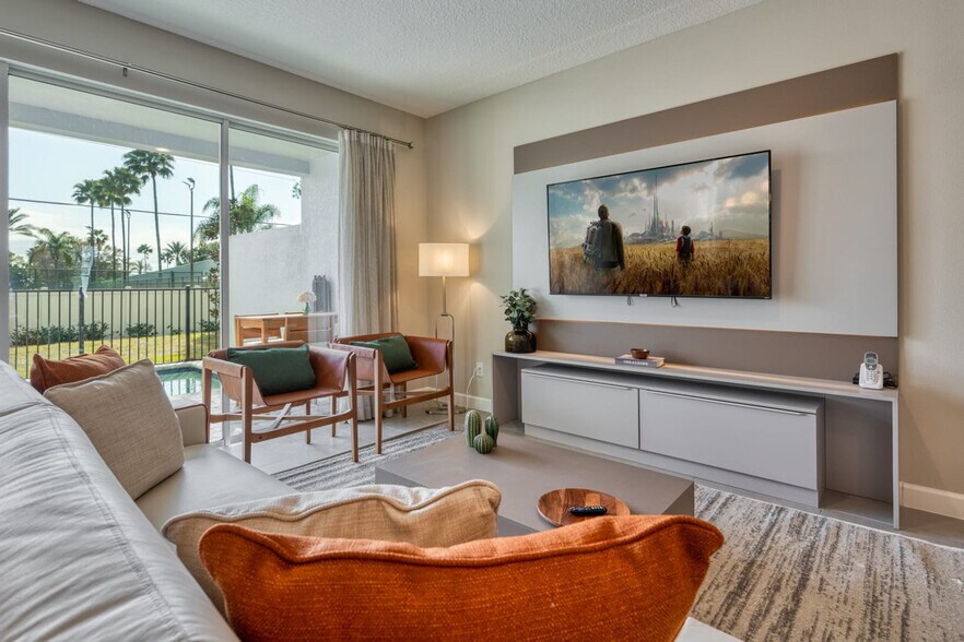 Building Photo - 8013 Formosa Vly Pl