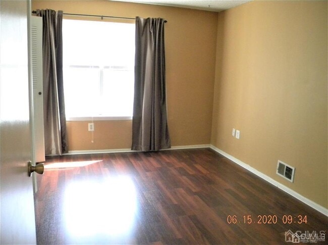 Building Photo - 68 Aspen Ct