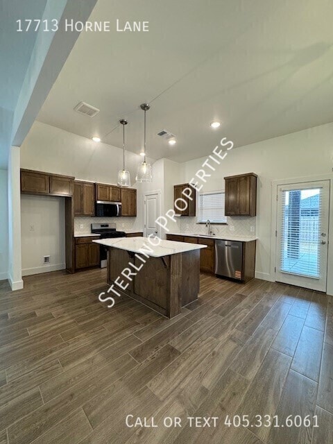 Building Photo - 17713 Horne Ln