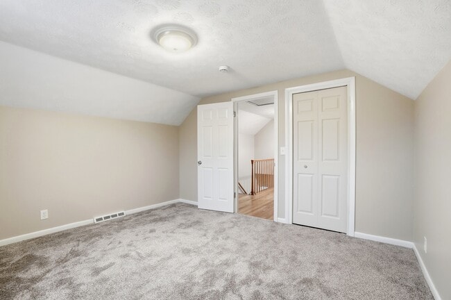 Building Photo - 2481 E Rahn Rd