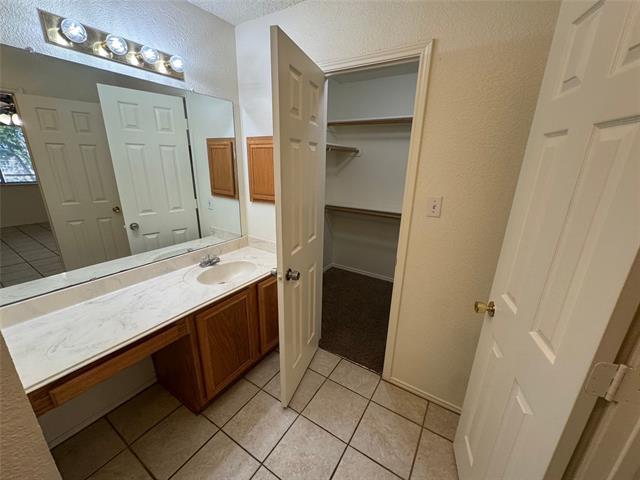 Building Photo - 8045 Cannonwood Dr