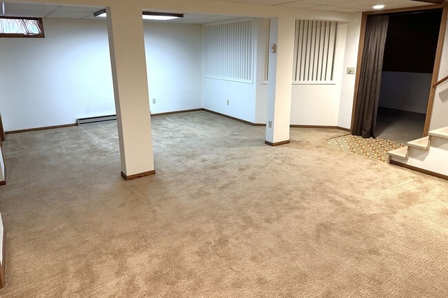 Building Photo - 515-517 Bridgewater