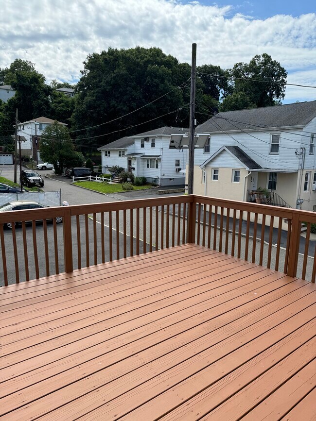 Deck - 141 Jackson Ave