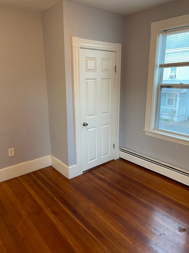 Building Photo - 4 Berry St