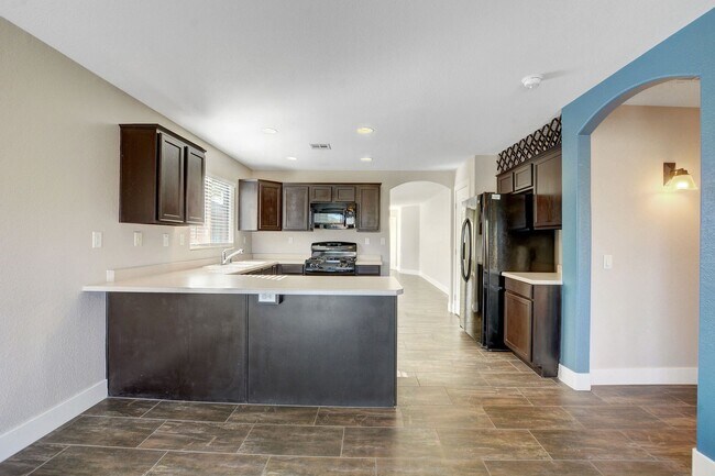 Building Photo - Incredible Single Story Southern Highlands...