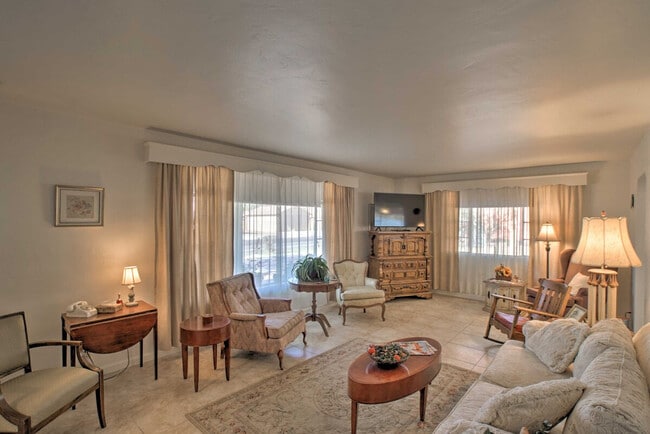 Building Photo - 2731 N 3rd Ave