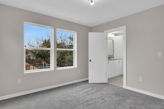 Building Photo - Move In Special Up to 3 Months Free - Newb...
