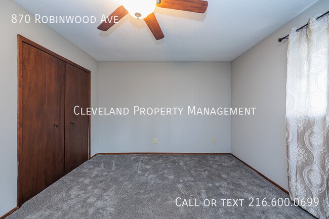 Building Photo - 870 Robinwood Ave