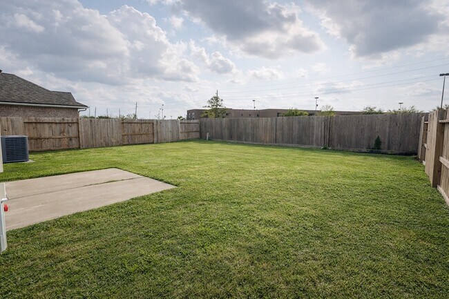 Building Photo - 14123 Fox Creek Park Dr