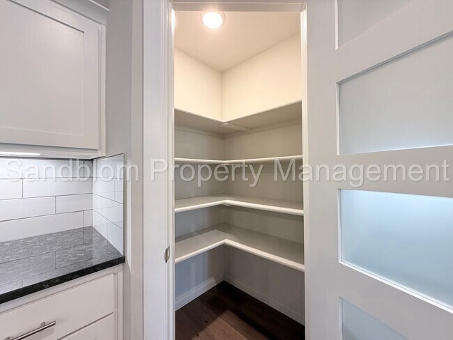 Building Photo - For Lease | Bixby | Available Now!