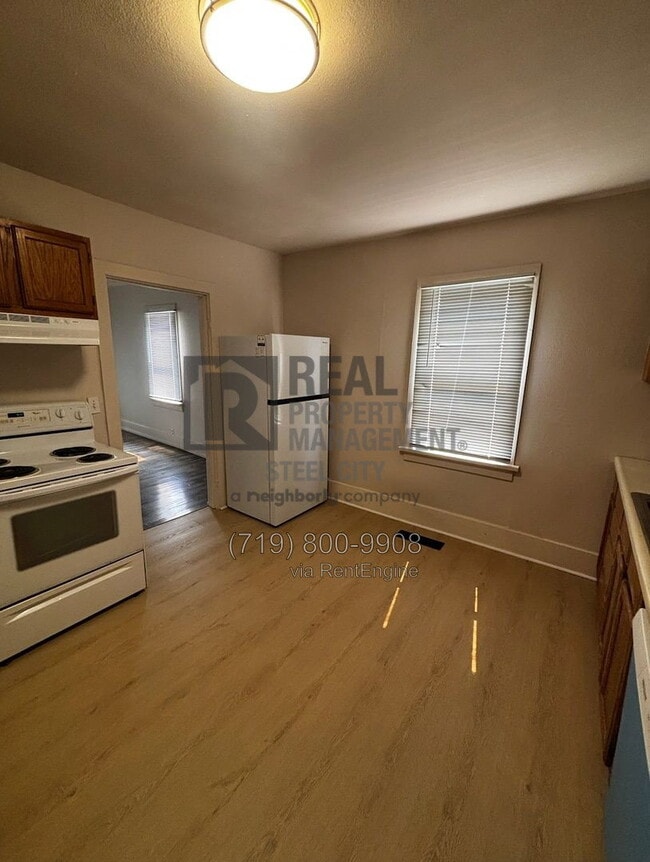 Building Photo - 1207 W 15th St