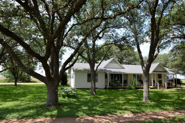 Building Photo - 2802 Co Rd 291