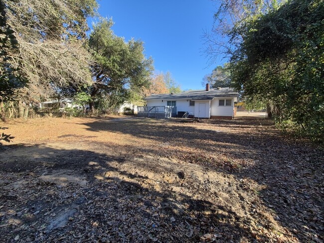 Building Photo - 1120 Wellons Dr