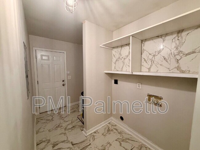 Building Photo - 152 Chatham Cir