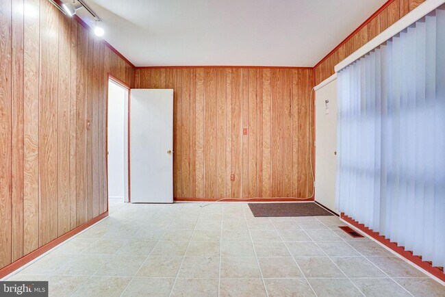 Building Photo - 4771 Parkman Ct